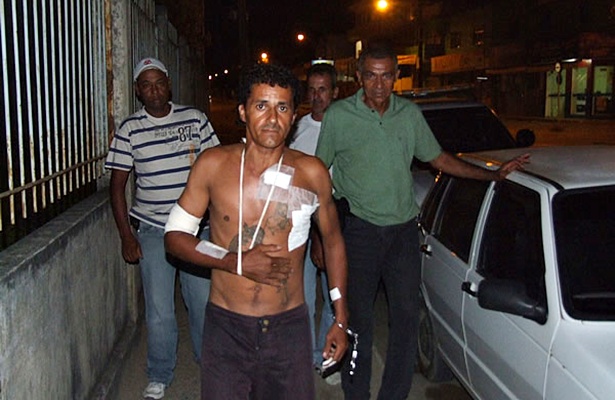 No dia 8 de fevereiro Ney foi deixado por homens que estavam em dois carros, baleado com seis tiros, no Hospital Municipal Frei Ricardo em Itabela (Foto: Athylla Borborema)