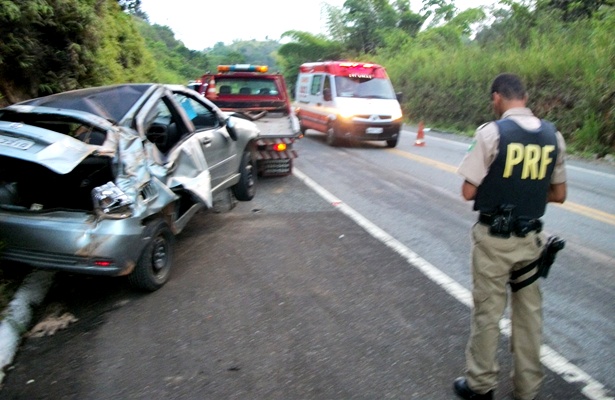 Segundo a PRF, quatro ocupantes do veículo apresentavam sinais de embriaguez