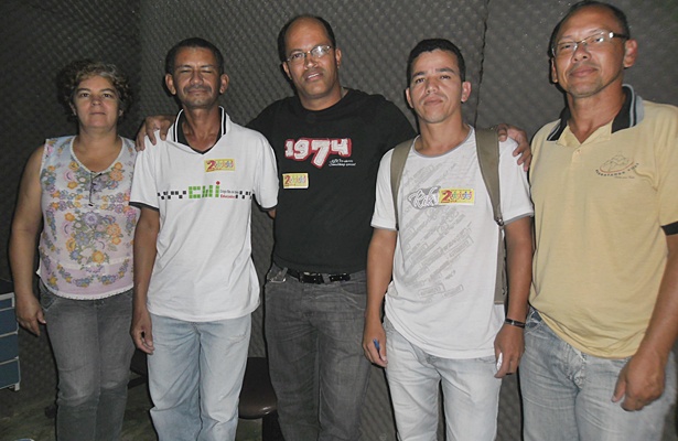 Chapa-2, cujo candidato &eacute; Emanuel Oliveira (primeira &agrave; direita), atual coordenador da institui&ccedil;&atilde;o