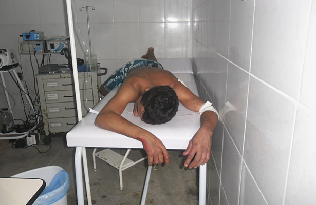 Segundo o m&eacute;dico, o estado de sa&uacute;de do irm&atilde;o de Dyhon Leno, Fl&aacute;vio, &eacute; muito delicado