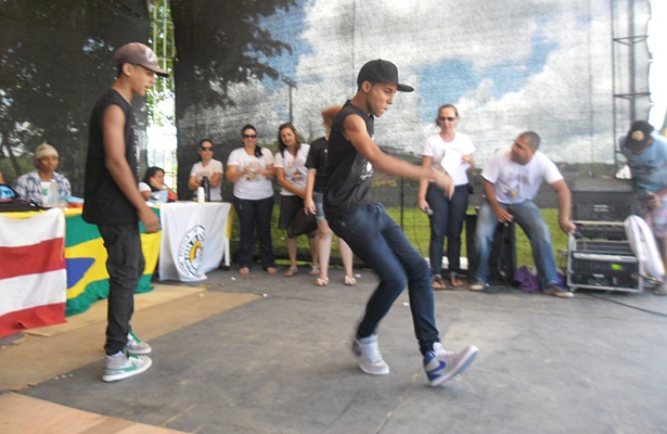 Durante a gincana aconteceram diversas competi&ccedil;&otilde;es, inclusive de desfiles, dan&ccedil;a e teatro