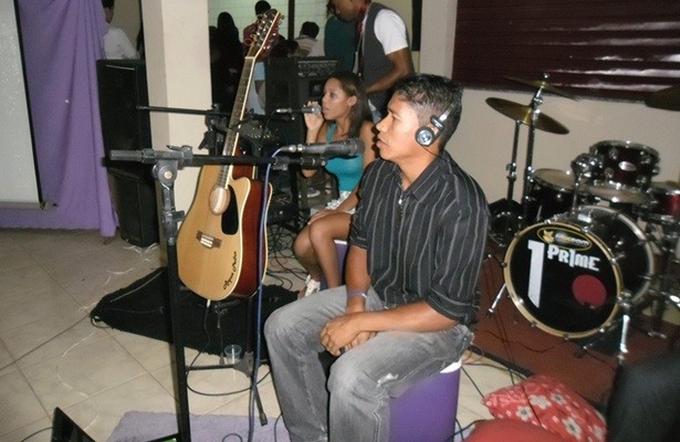 A m&uacute;sica ao vivo deixou o ambiente mais agrad&aacute;vel