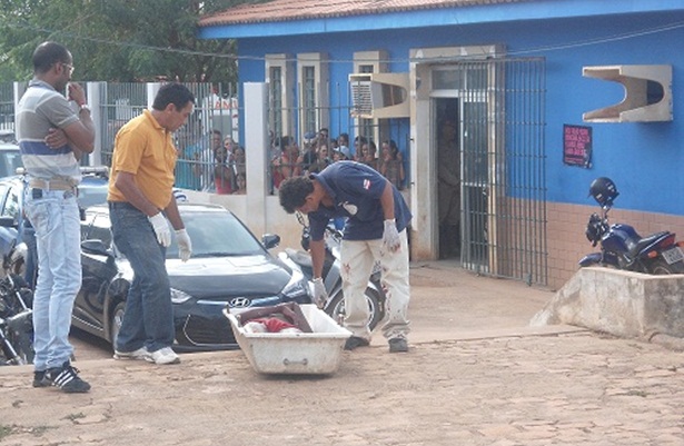 Segundo informou a pol&iacute;cia, os tr&ecirc;s presos que foram assassinados haviam chegado recentemente ao complexo policial